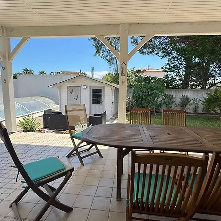 Villa Pour 6 Pers. Avec Piscine Au Cap D'agde - Fr-1-607-218 Agde