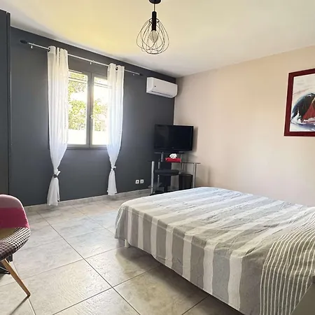 Pour 6 Pers. Avec Piscine Au Cap D'agde - Fr-1-607-218 * Agde
