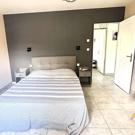 Villa Spacieuse 6 Pers, Piscine Privée Et Wifi Proche - Fr-1-607-218